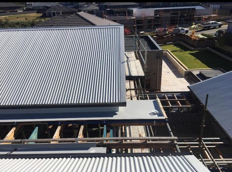 Metal roof replacement Melbourne — new Colorbond roof by Saluni